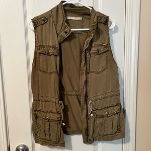 Green vest. Size small.